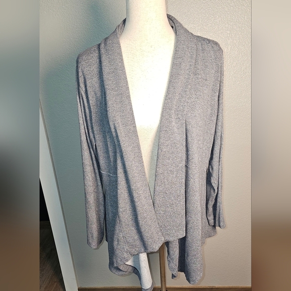 Calvin Klein Performance Casual Women's Gray Open-Front Cardigan Size 1x - Picture 2 of 7